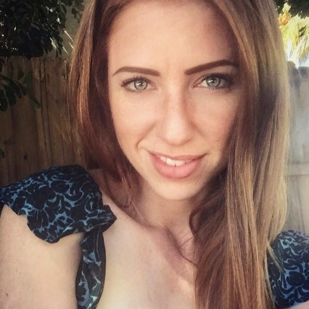 Meet your Posher, Caroline